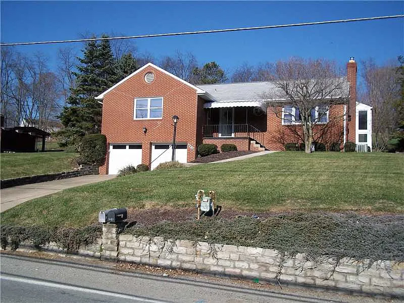 6450 Churchill Rd photo 1