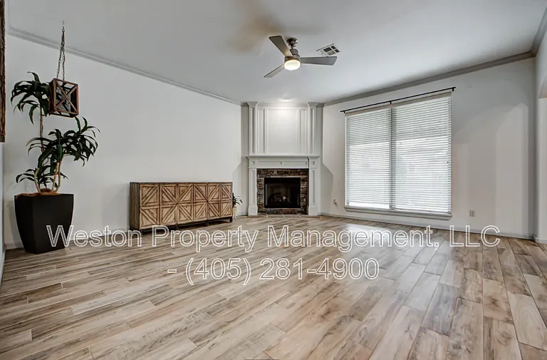 300 SW 171st St — Photo 5