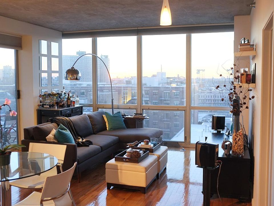 1st image of 1845 S Michigan Ave APT 1005