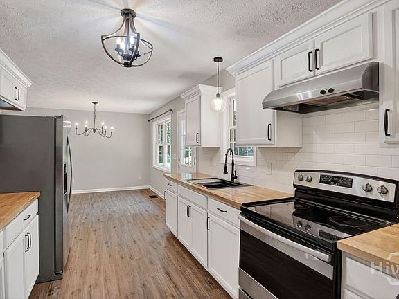 3rd image of 108 Gordon Street