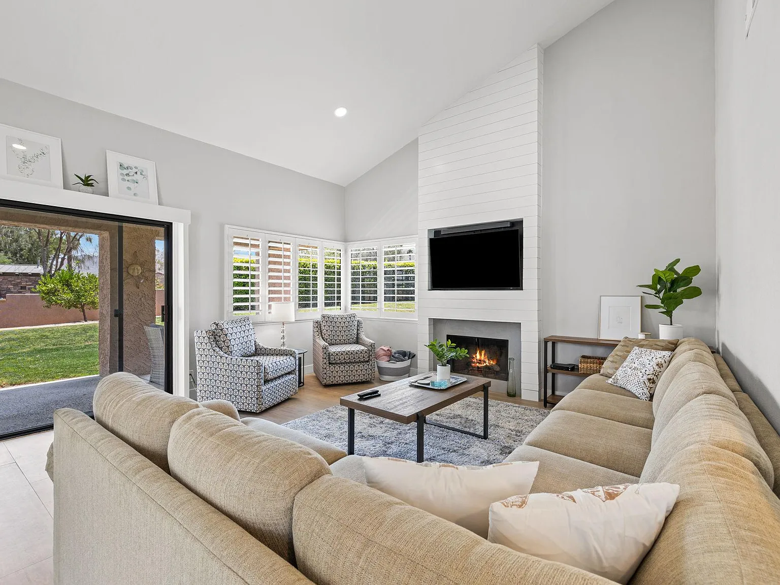 2 bed, 1441 sqft, $8,000 — Photo 3