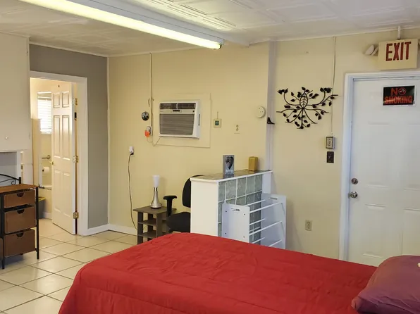 321 S 2nd St, Leesburg, FL 34748