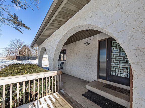 5th image of 51489 Southridge Ln