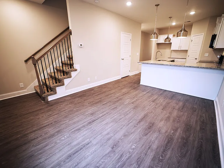 220 Drayton Dr — Photo 19