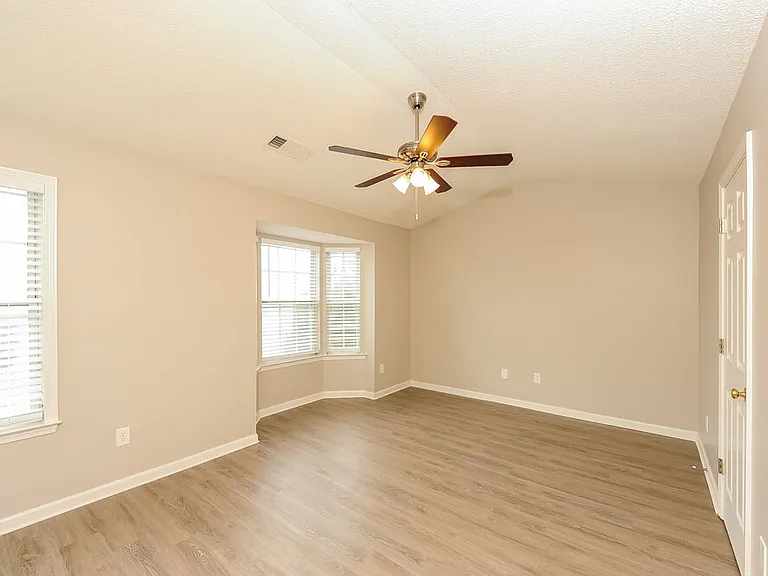 10900 Wittenridge Dr #E2 — Photo 9