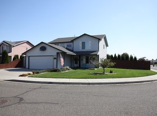 8016 Redonda Dr, Pasco, WA 99301