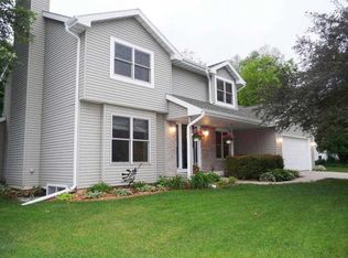 1919 Manchester Xing, Waunakee, WI 53597