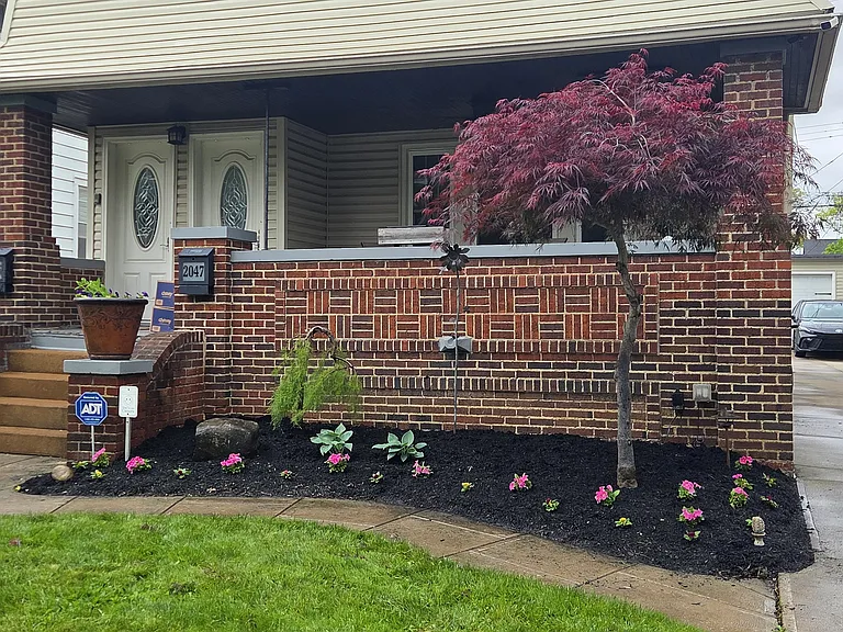 2045 Waterbury Rd #UP — Photo 2