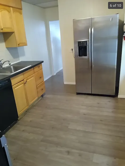 3 bed, 1049 sqft, $2,200 — Photo 2