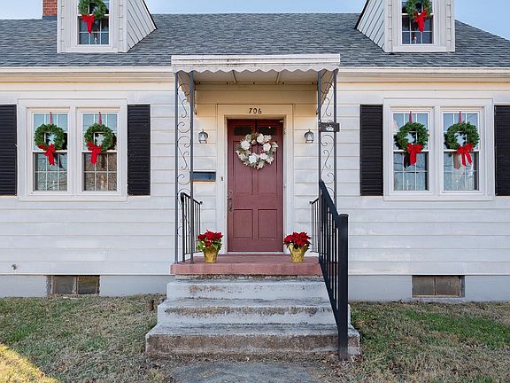 4th image of 706 Vine St