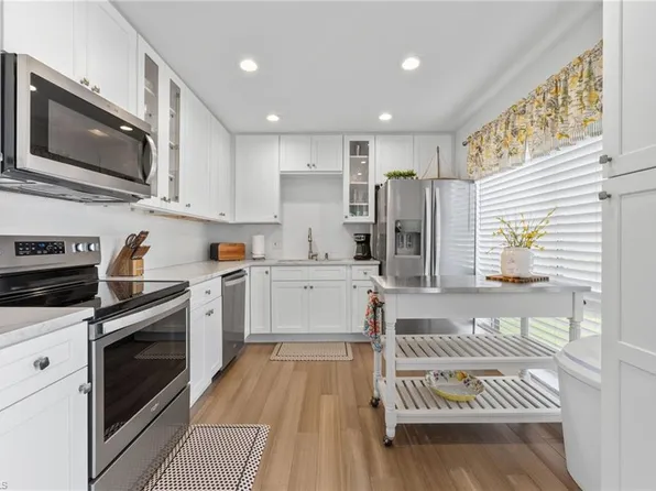 197 Harrison RD #2, NAPLES, FL 34112