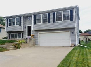 2106 Sunnyslope Dr, Red Oak, IA 51566