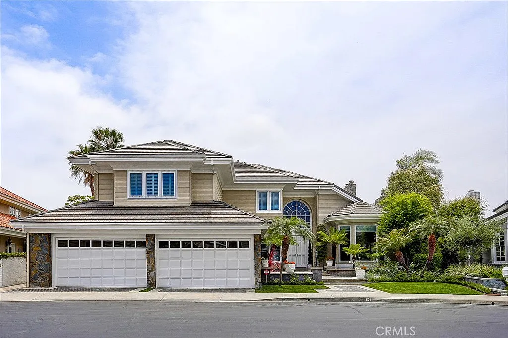 5 bed, 5.5 bath, 5341 sqft, $21,000 — Photo 2