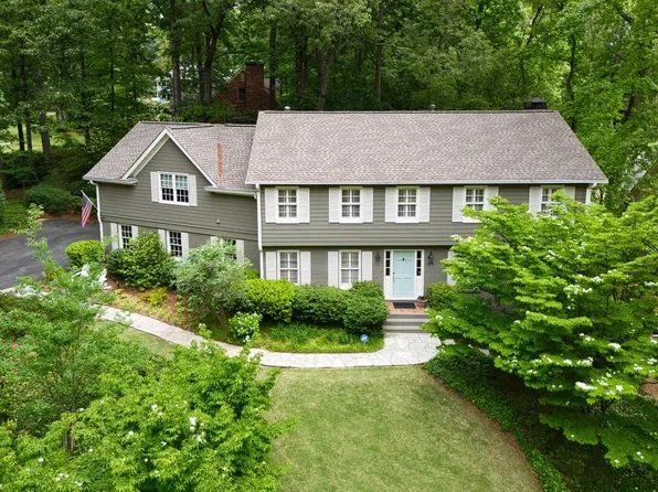 815 Glenairy Dr, Atlanta, GA 30328