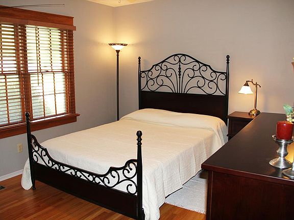 3rd image of 2848 Oldewick Dr