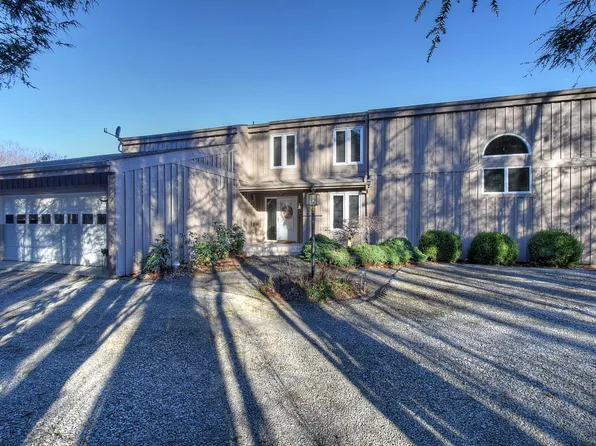 201 Bluebird Hill Rd, Erwin, TN 37650