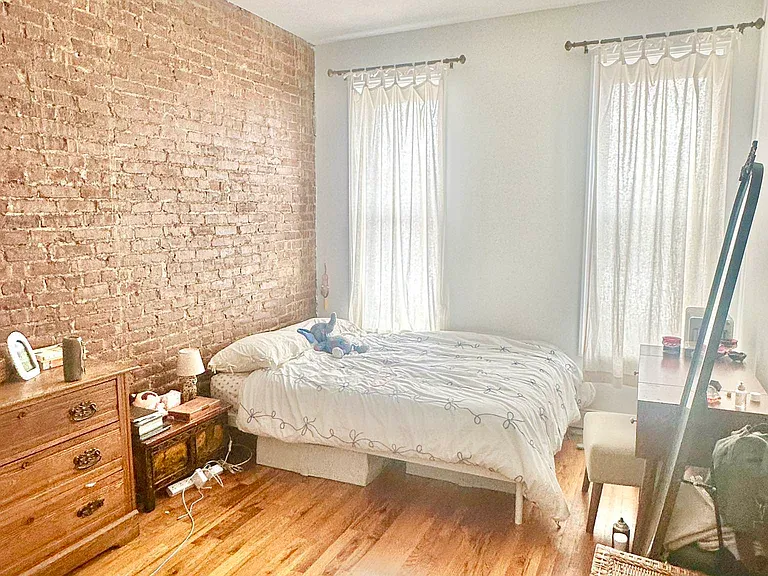 235 E 4th St #5A — Photo 5