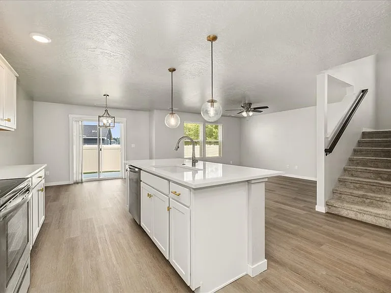 5032 W White Birch St — Photo 16