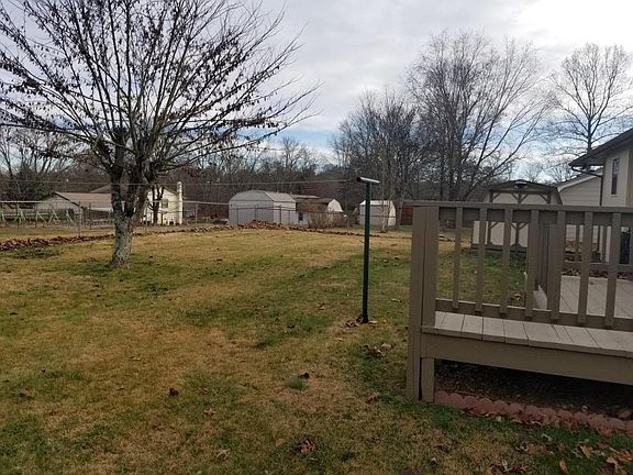 4th image of 1725 Sundrop Dr