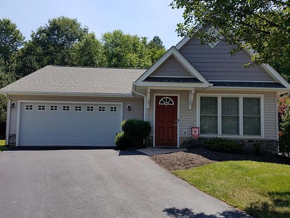 3rd image of 5218 Bradford Cir