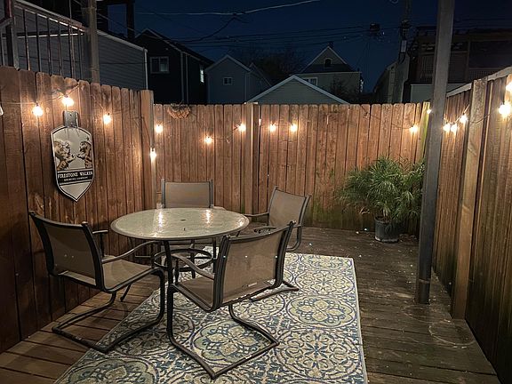 2nd image of 1741 N Maplewood Ave #1