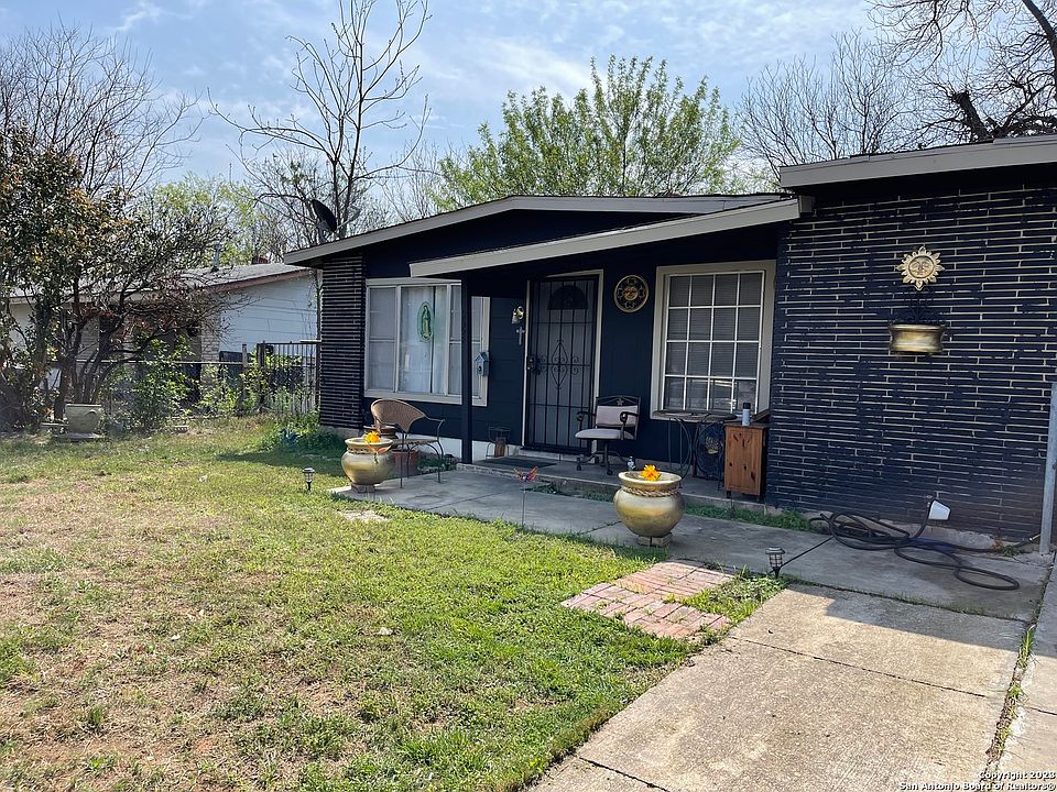 1st image of 2922 JANE ELLEN ST