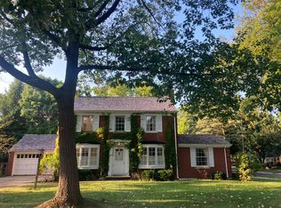 2300 Greenwood Ave, Wilmette, IL 60091