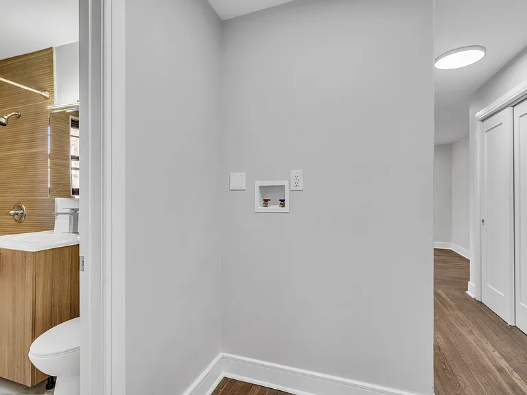 Palisades Manor Apartments — Photo 6