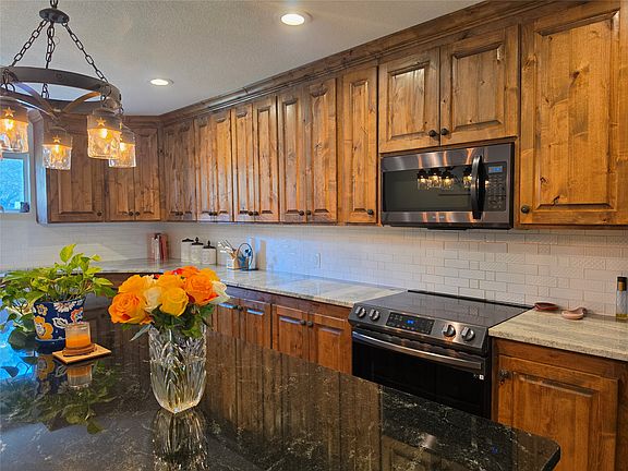 5th image of 1705 County Road 318