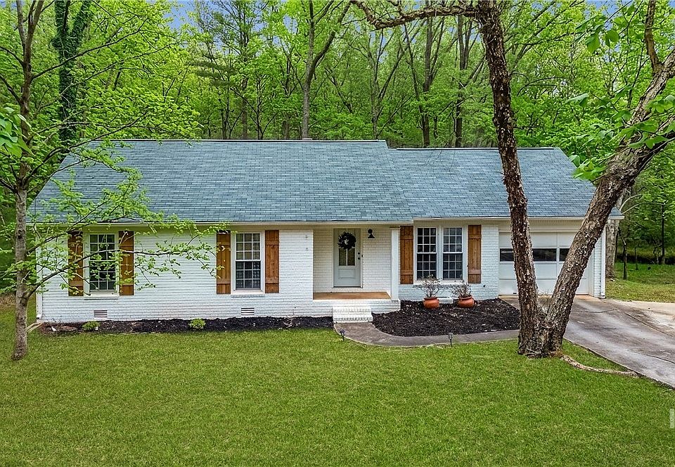 1st image of 325 Brookstone Drive