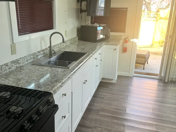 871 E Oak St Unit A, Sequim, WA 98382