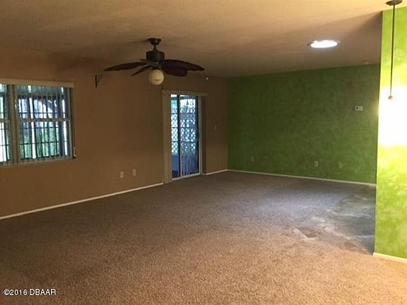 5th image of 2714 Vista Palm Dr