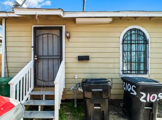 2105 Russell St, Houston, TX 77026