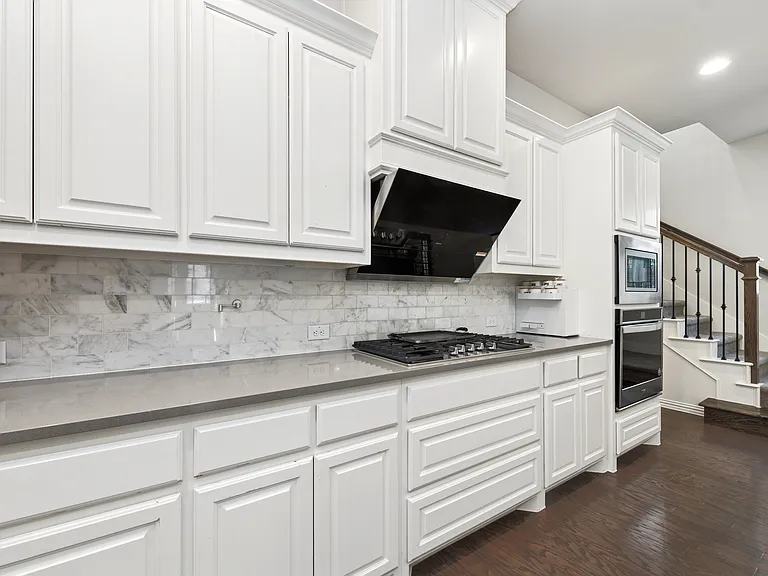 7108 Royal View Dr — Photo 10