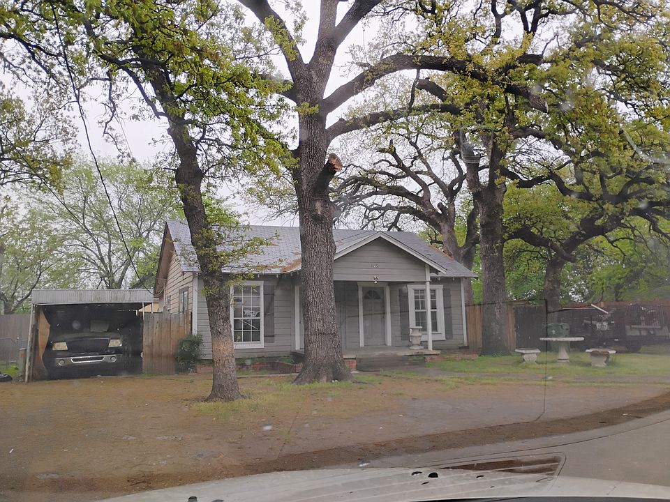 1st image of 409 N East St