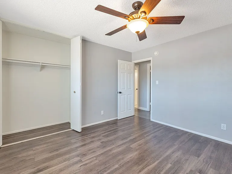 2801 N Granite Reef Rd — Photo 17