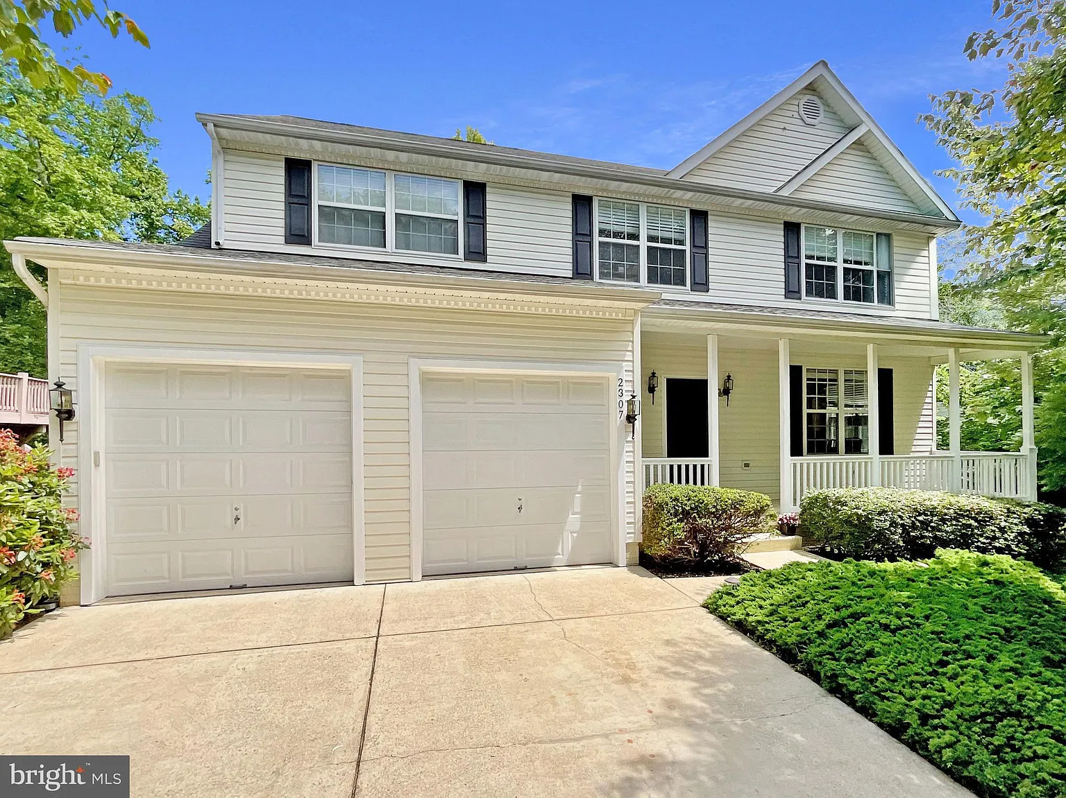 2307 Springdale Ln photo 1