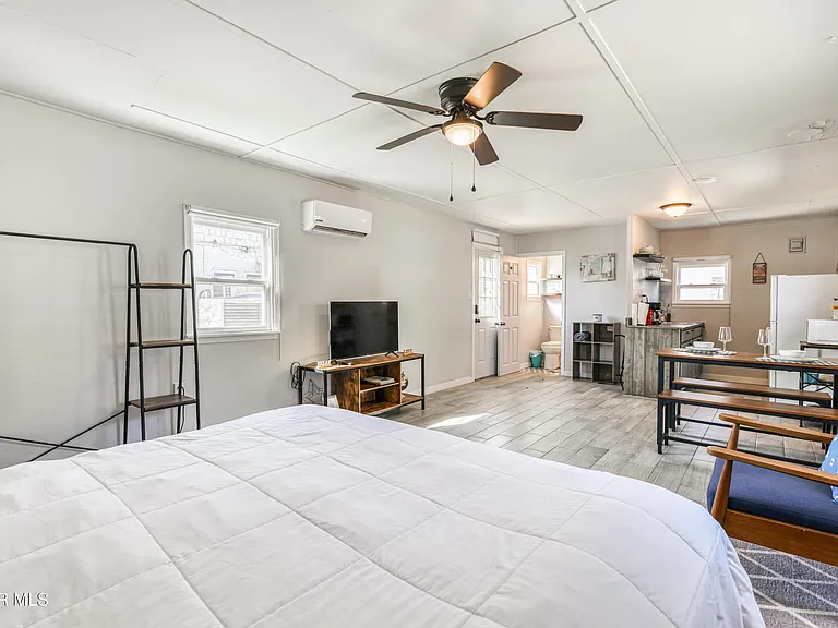 2729 Pershing Dr #REAR — Photo 12