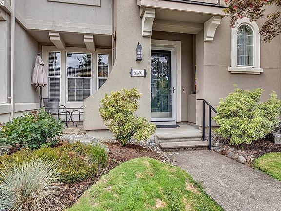 4th image of 6391 NE Rosebay Dr