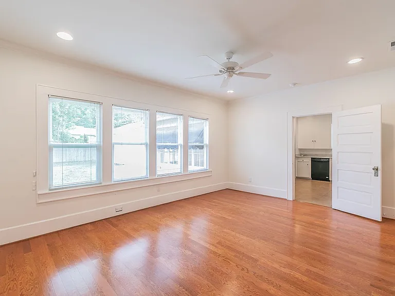 5313 Collinwood Ave — Photo 14