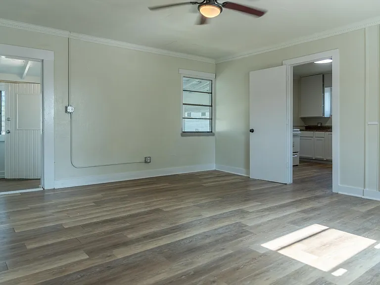 404 S Wells St #B — Photo 12