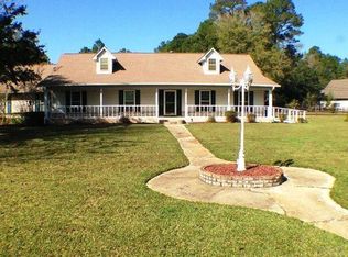 3229 Creekwood Dr, Cantonment, FL 32533