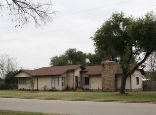 201 W 9th Ave, Caney, KS 67333