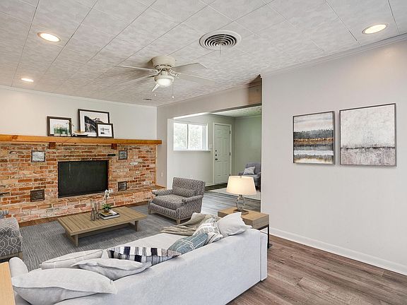 3rd image of 4021 Boyd Ave