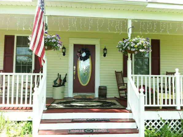 406 Cherry Lane Rd, East Stroudsburg, PA 18301
