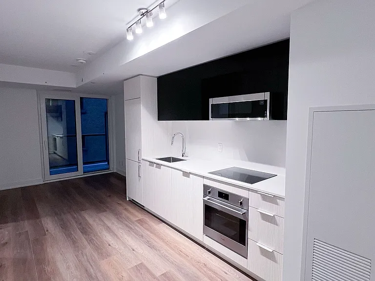 308 Jarvis St #317 — Photo 6