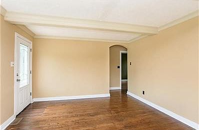 Charming Arched Opening adds Character