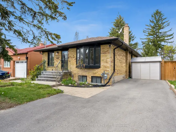 22 N Heights Rd, Toronto, ON M9B 2T1