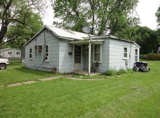 1306 S 1st St, Oskaloosa, IA 52577