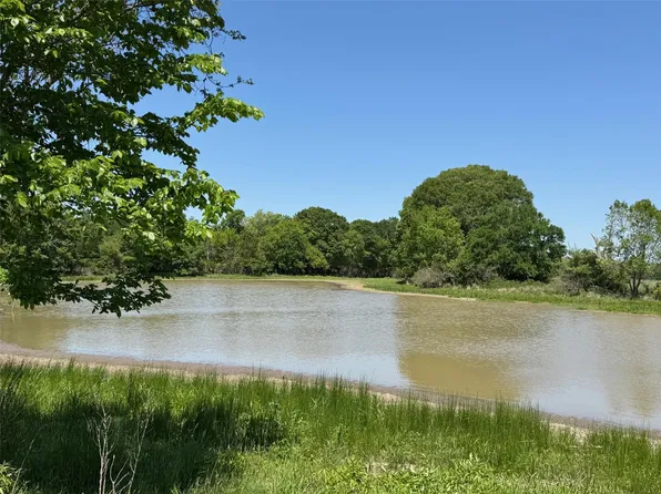 3817 N Fm 154, Muldoon, TX 78949